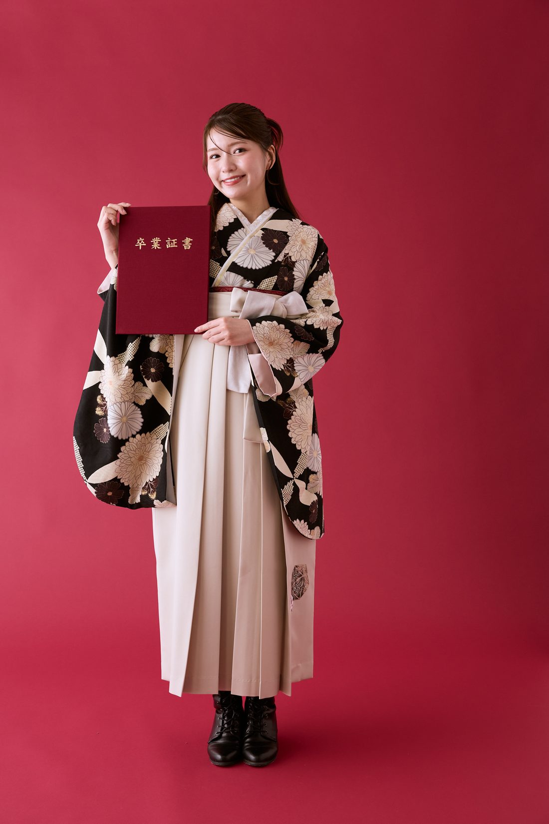 卒業袴 ポージング参考 卒業証書（冊子）
