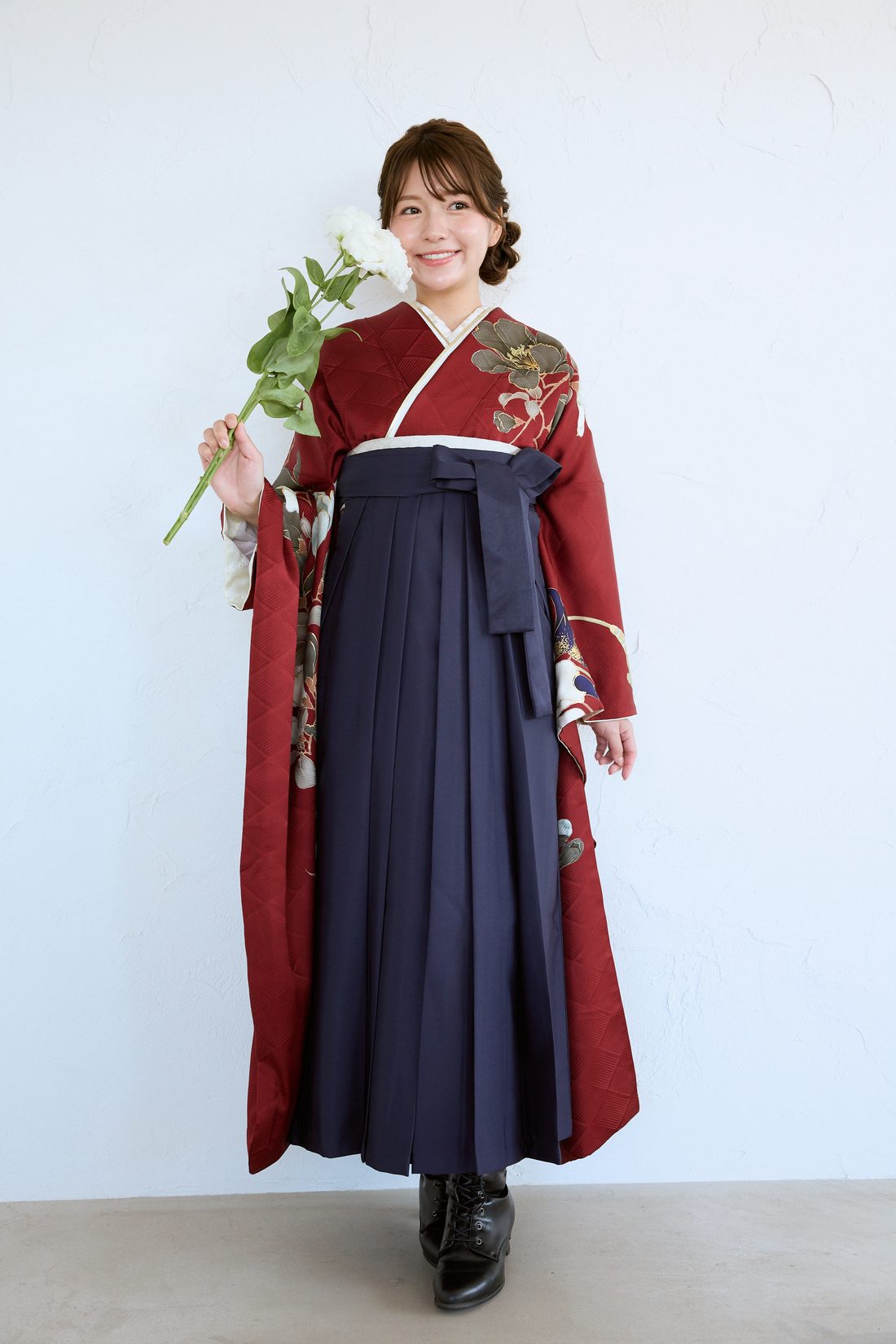 卒業袴 ポージング参考 一輪の花