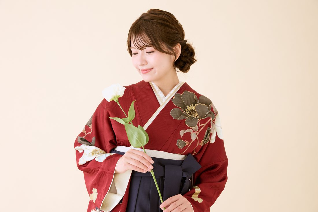 卒業袴 ポージング参考 一輪の花