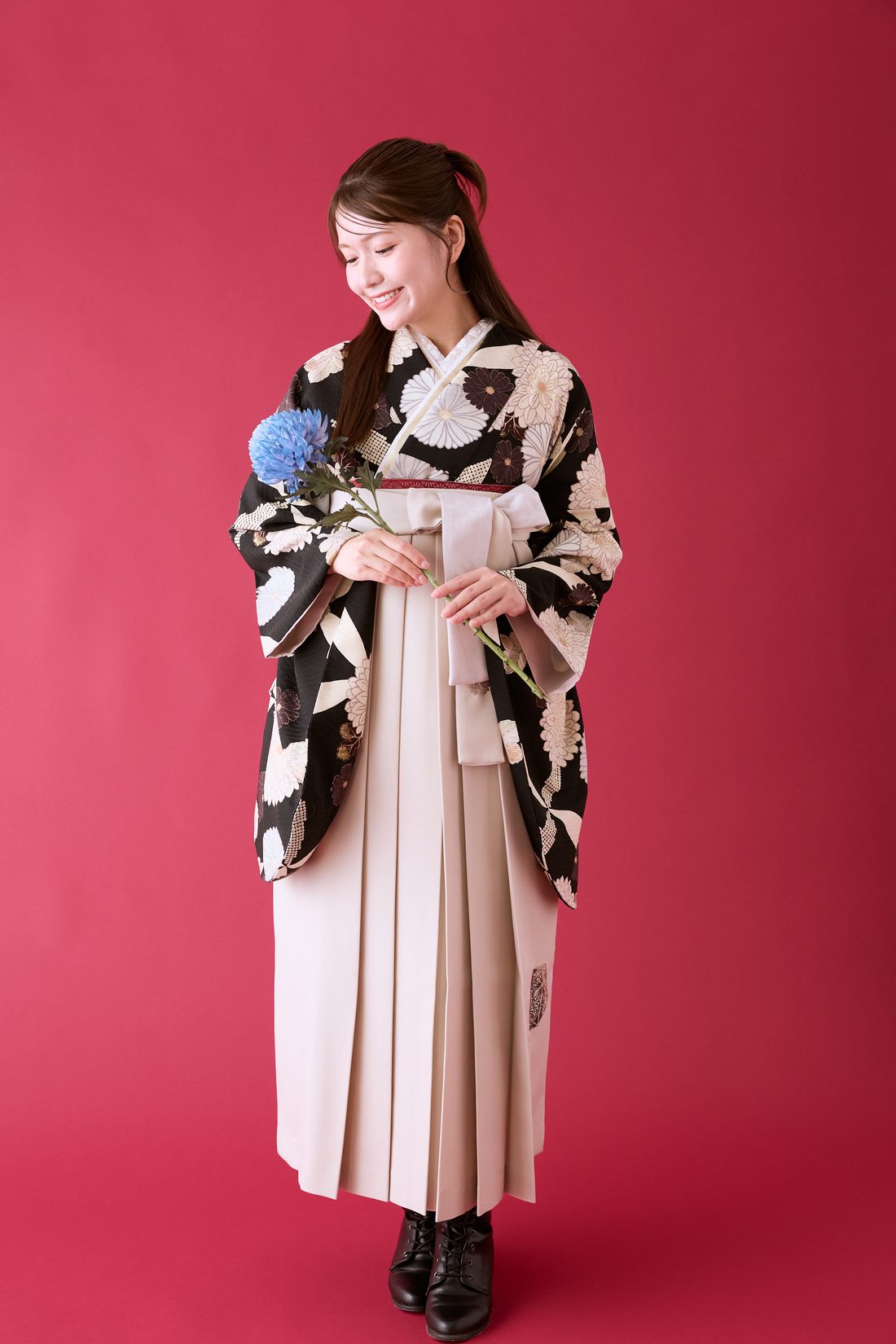 卒業袴 ポージング参考 一輪の花