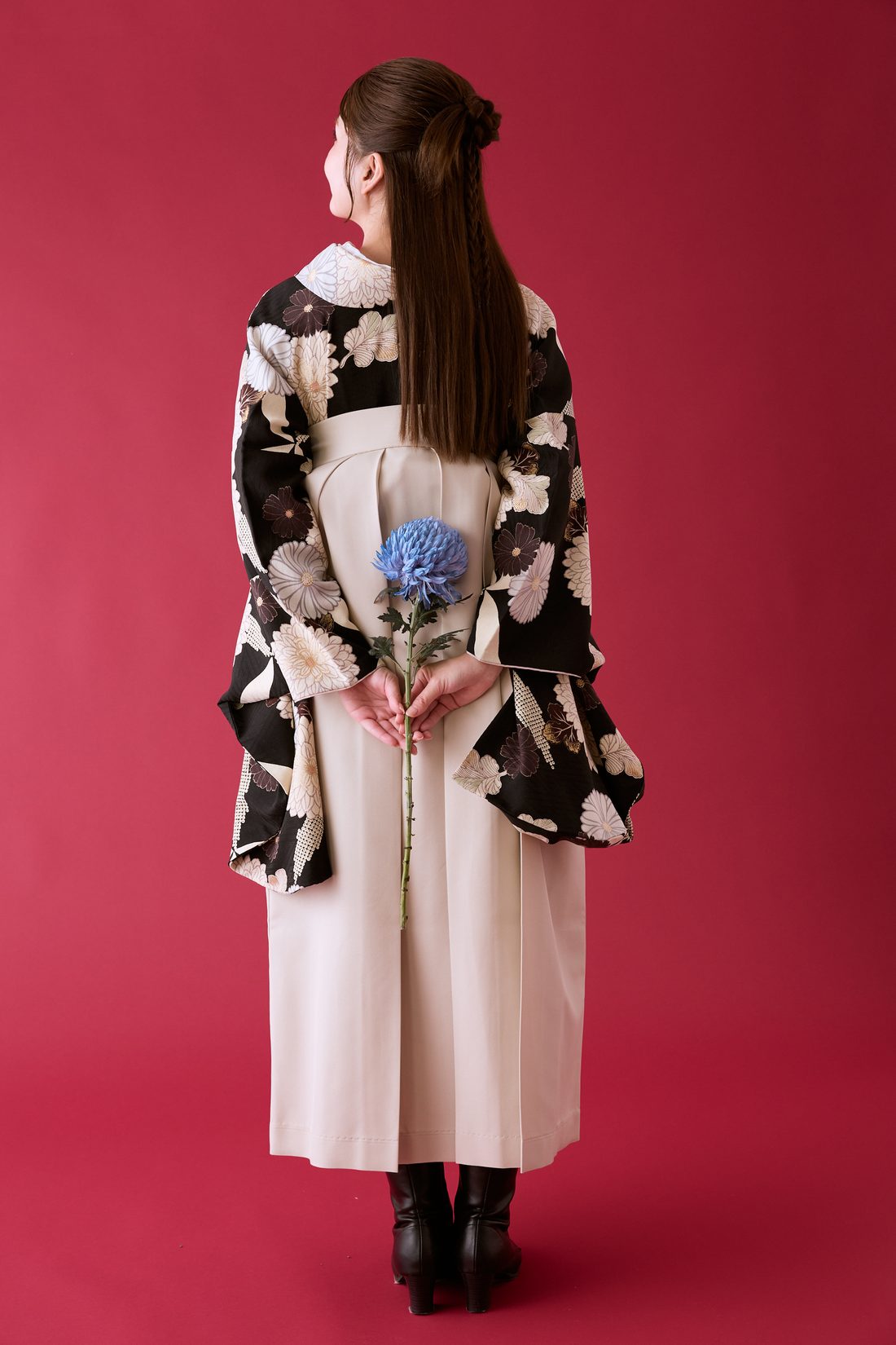 卒業袴 ポージング参考 一輪の花